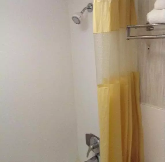 اتاق استاندارد با تخت بزرگ برای معلولان, Days Inn By Wyndham Santa Fe New Mexico