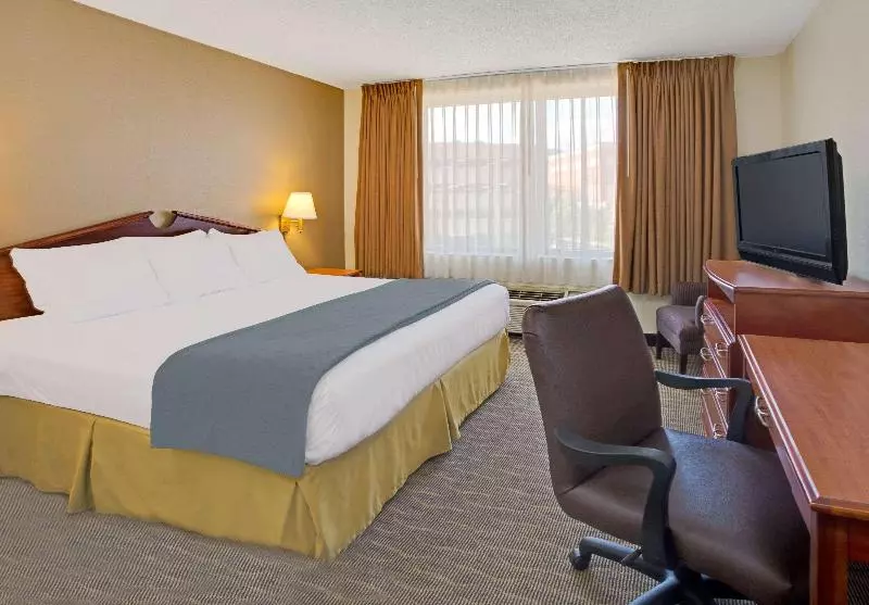 キングサイズベッドのスタンダードルーム, Days Inn By Wyndham Silver Spring