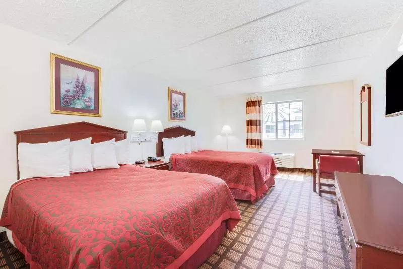 スイート, Days Inn & Suites By Wyndham Laredo