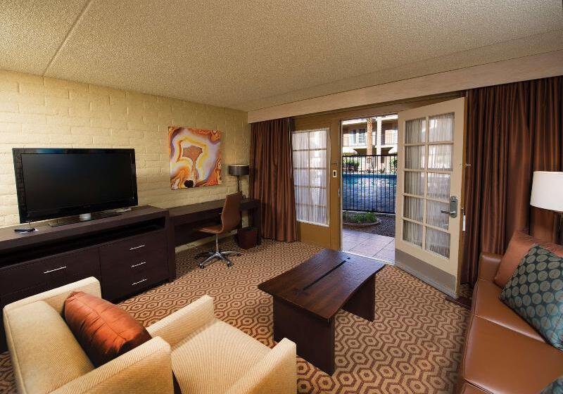 Люкс Кровать Кинг, Doubletree Suites By Hilton Tucson   Williams Center
