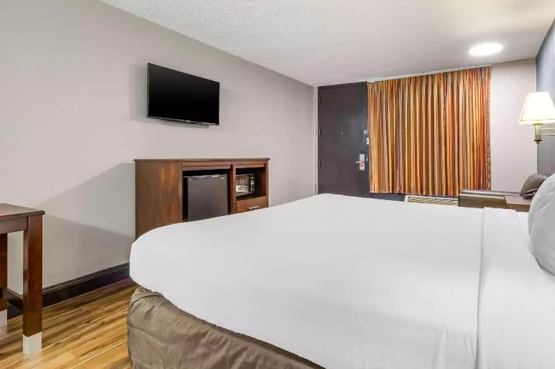 キングサイズベッドのスタンダードルーム, Econo Lodge