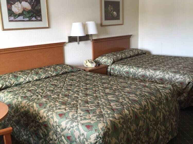 غرفه قياسيه سريرين مزدوجين, Economy Inn