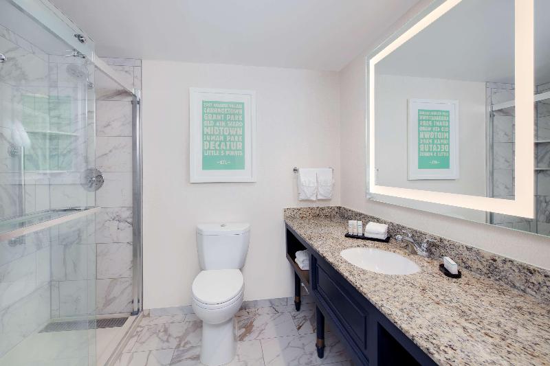 سوئیت با تخت بزرگ, Embassy Suites By Hilton Atlanta Buckhead