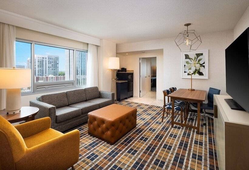 סוויטה מותאמת לאדם עם מוגבלויות, Embassy Suites By Hilton Atlanta Buckhead