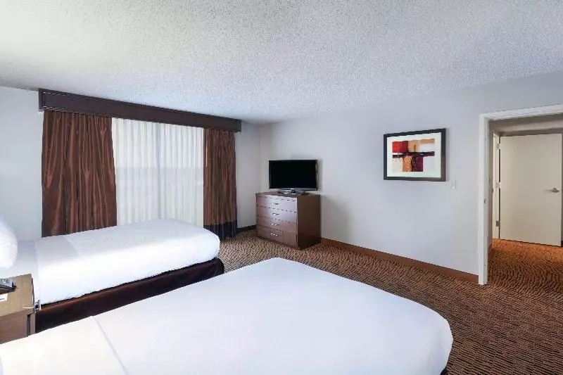 ２ベッドスイートルーム, Embassy Suites By Hilton Dallas Market Center
