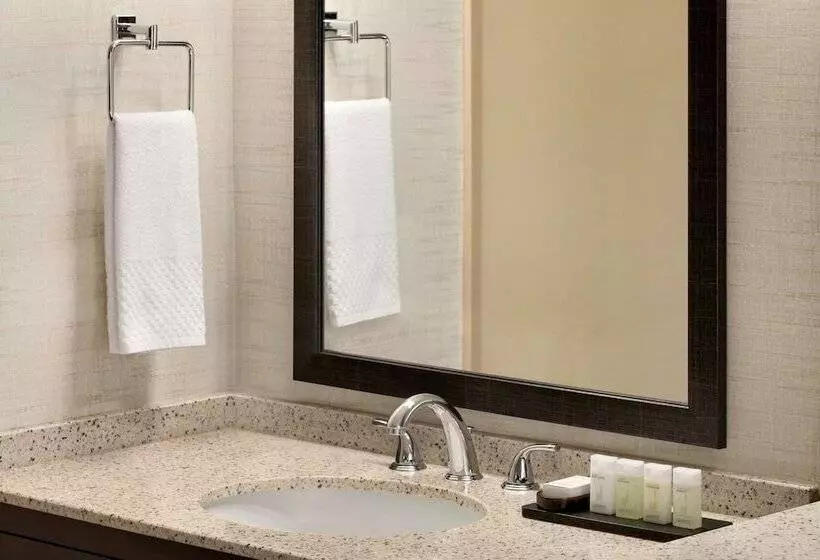 سوئیت برای معلولان, Embassy Suites By Hilton Lompoc Central Coast