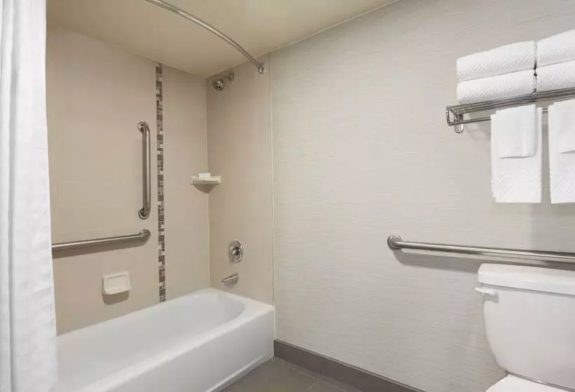 سوئیت برای معلولان, Embassy Suites By Hilton Lompoc Central Coast