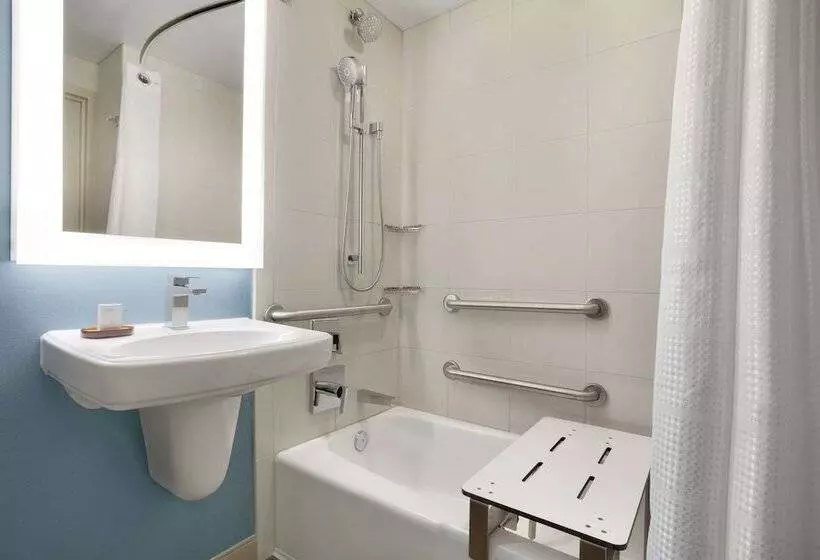 سوئیت برای معلولان, Embassy Suites By Hilton San Antonio Airport