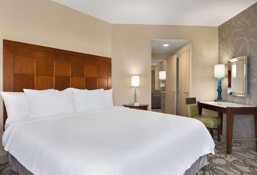 جناح غرفتين نوم, Embassy Suites By Hilton San Antonio Airport