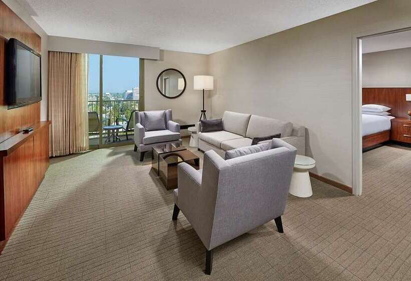 جناح سرير كينج, Hilton San Diego Mission Valley