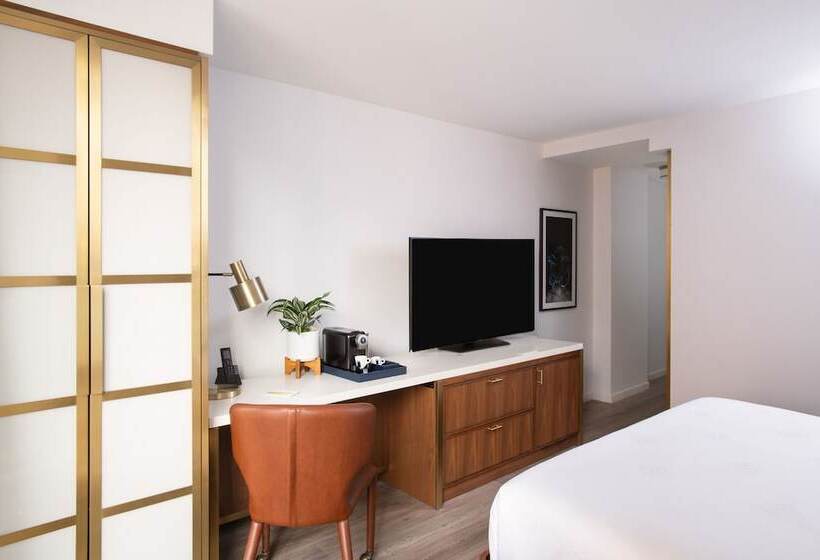 带双人床的经典房间, Le Méridien Essex Chicago