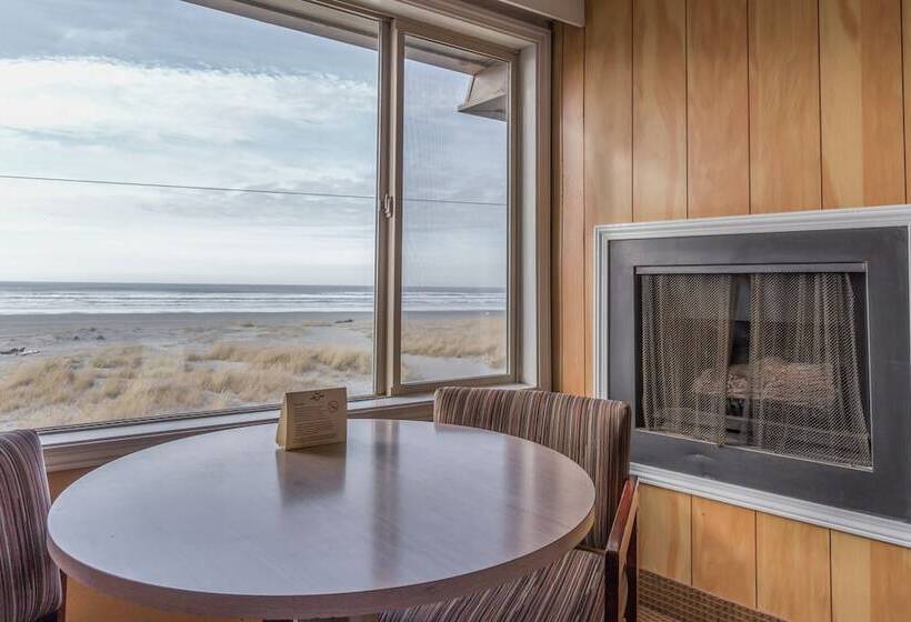 キングサイズベッドのスタンダードルーム, Ebb Tide Oceanfront Inn