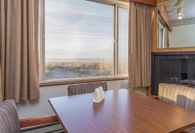 キングサイズベッドのスタンダードルーム, Ebb Tide Oceanfront Inn