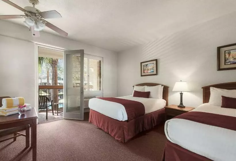 デラックスルーム, Palm Mountain Resort & Spa
