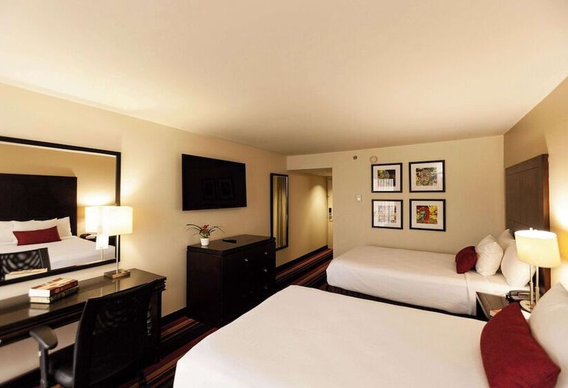 带2个双人床的标准工作室, Clarion Hotel New Orleans   Airport & Conference Center