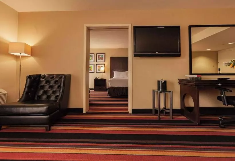 سوییت, Clarion Hotel New Orleans   Airport & Conference Center