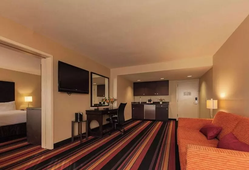 سوییت, Clarion Hotel New Orleans   Airport & Conference Center