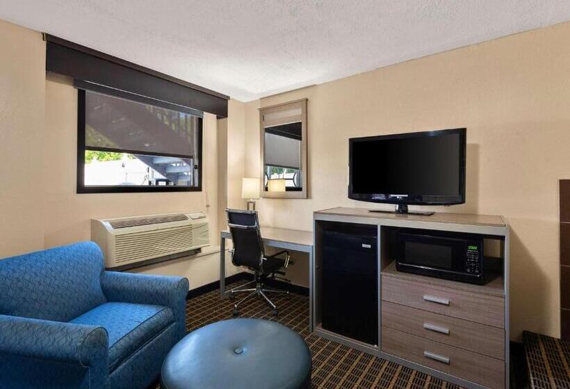 스위트, Best Western Adena Inn