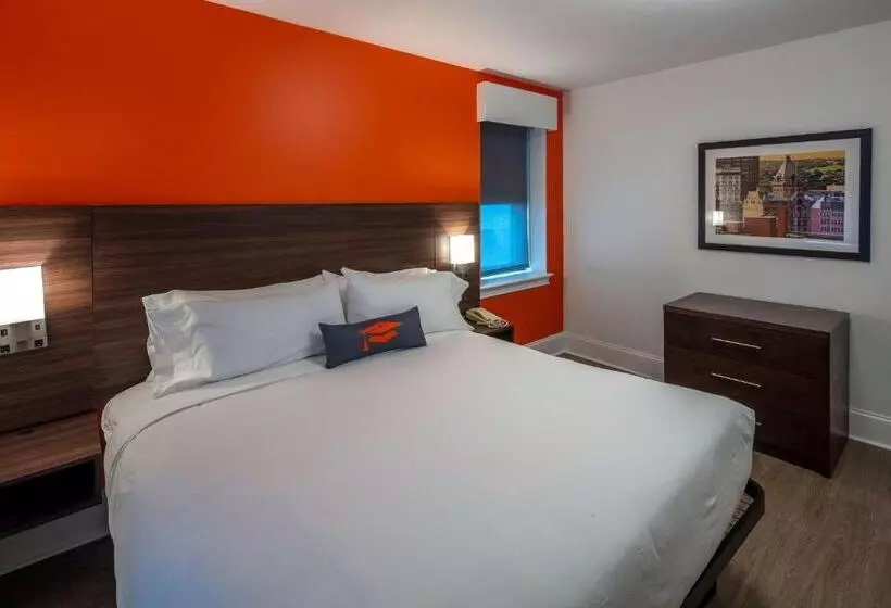 اتاق استاندارد با تخت بزرگ, Collegian Hotel & Suites, Trademark Collection By Wyndham
