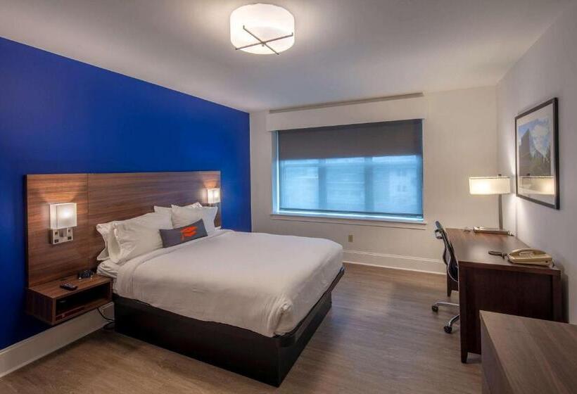 Люкс Кровать Кинг, Collegian Hotel & Suites, Trademark Collection By Wyndham