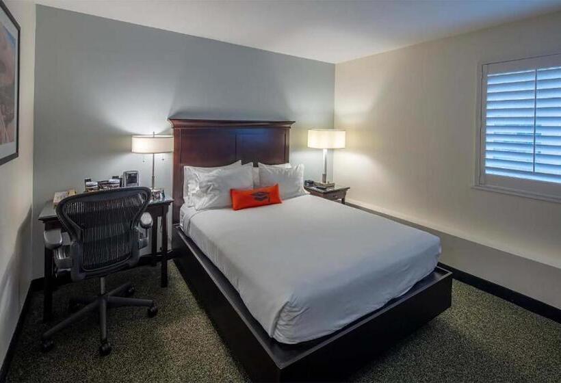 Люкс, Collegian Hotel & Suites, Trademark Collection By Wyndham