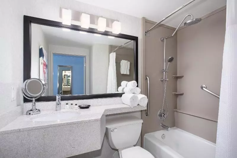 اتاق استاندارد, Crowne Plaza Costa Mesa Orange County, An Ihg
