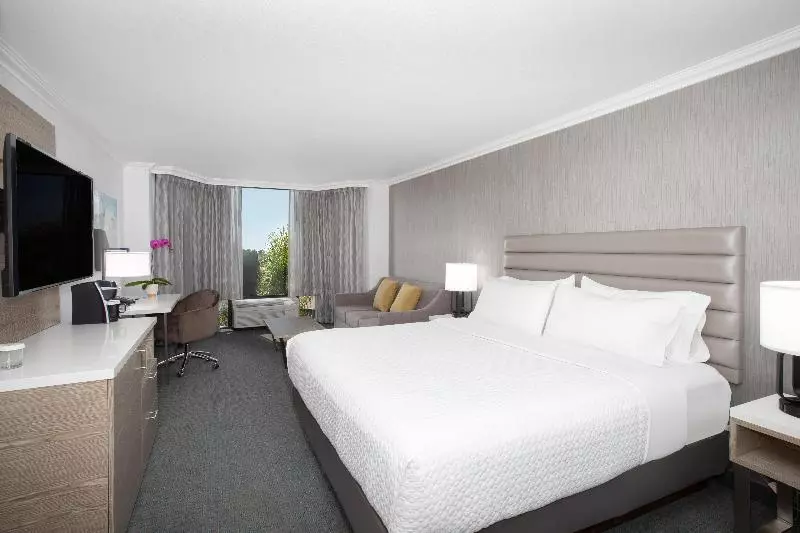 اتاق اجرایی با تخت بزرگ, Crowne Plaza Costa Mesa Orange County, An Ihg