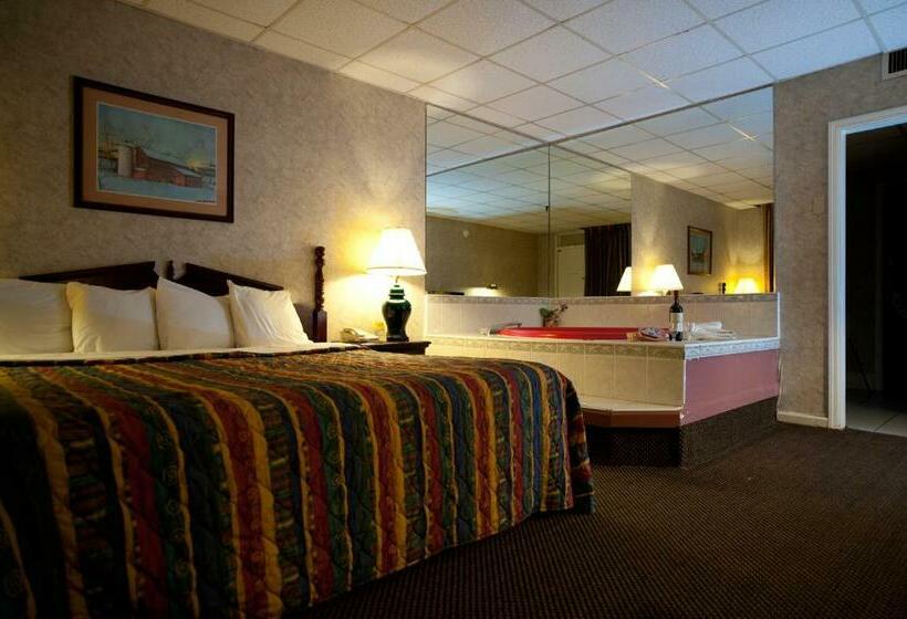 带大床的套房, Days Inn By Wyndham Parsippany