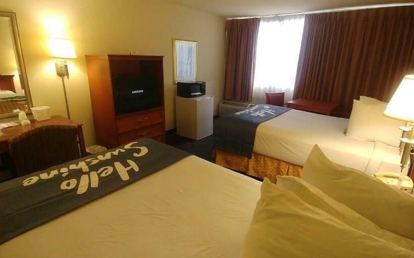 غرفه قياسيه سريرين مزدوجين, Days Inn By Wyndham Sidney Oh