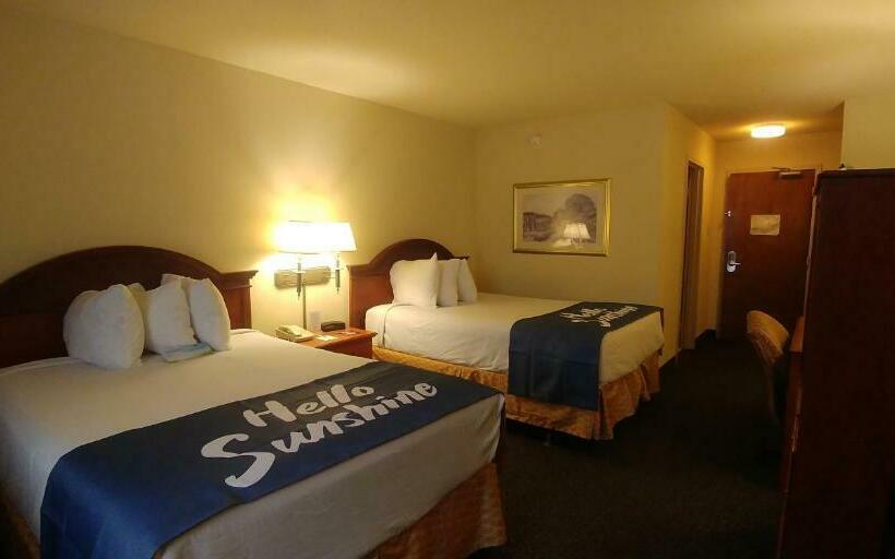 غرفه قياسيه سريرين مزدوجين, Days Inn By Wyndham Sidney Oh