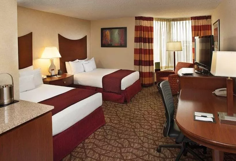 ２ダブルベッドのスタンダードルーム, Doubletree By Hilton Hotel Johnson City
