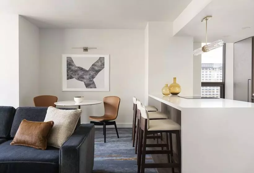 سوئیت مدیریتی 2 خوابه, Four Seasons Hotel Houston