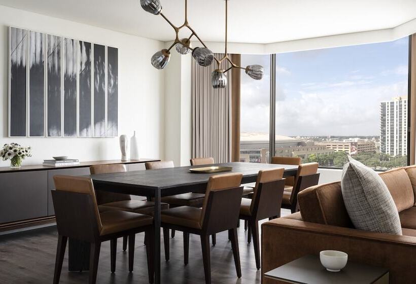身障者適用スイートルーム, Four Seasons Hotel Houston
