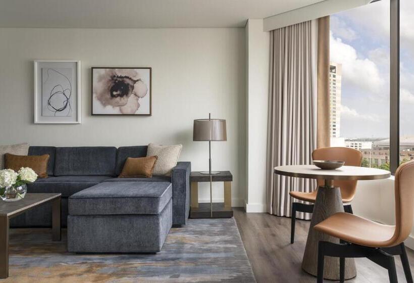 Люкс Адаптированный для Инвалидов, Four Seasons Hotel Houston