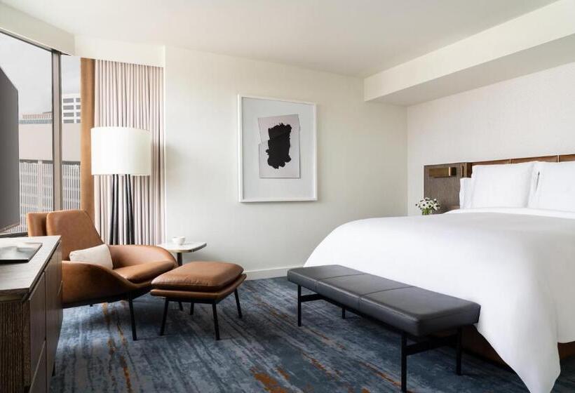 Люкс Адаптированный для Инвалидов, Four Seasons Hotel Houston