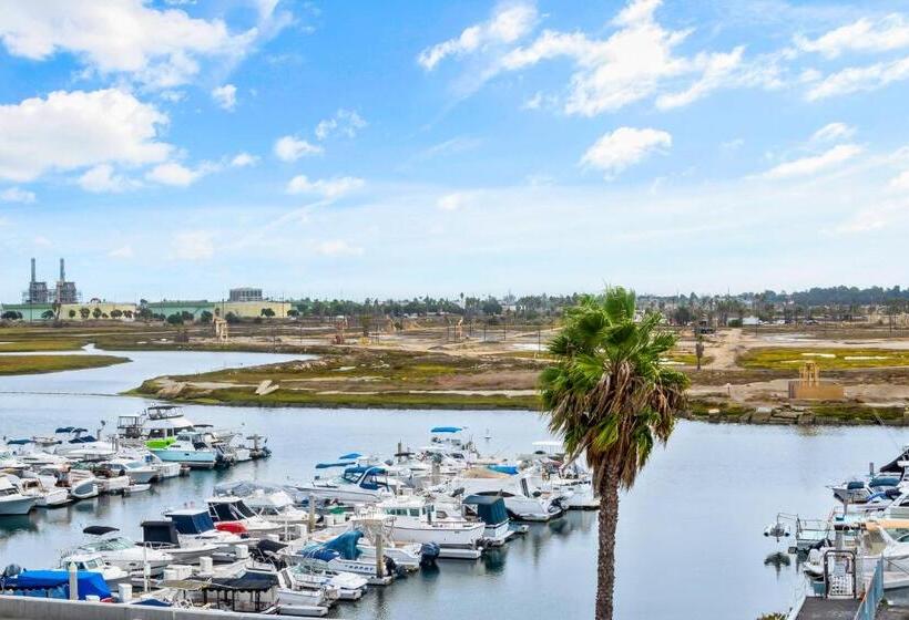 غرفة قياسية سرير كينج, Golden Sails