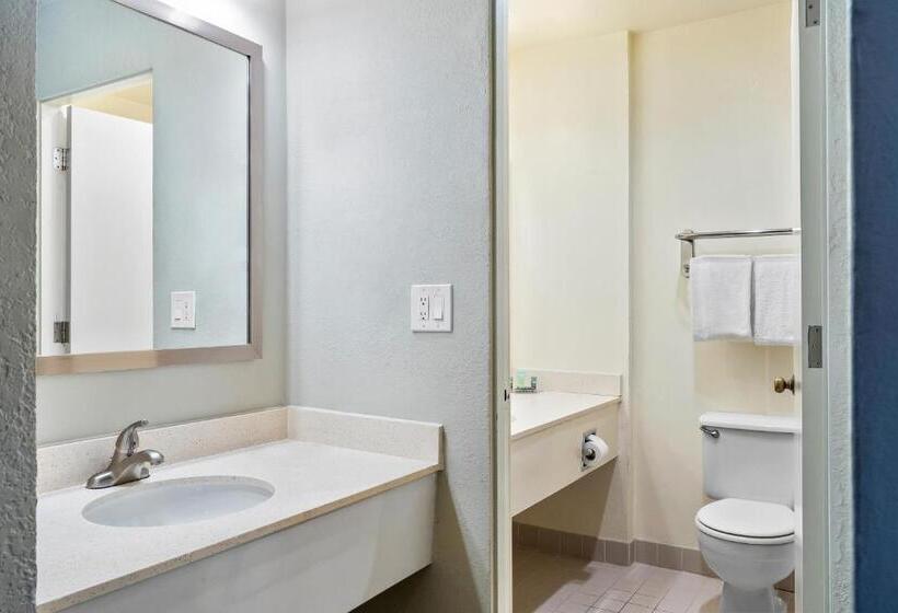 غرفة قياسية, Golden Sails