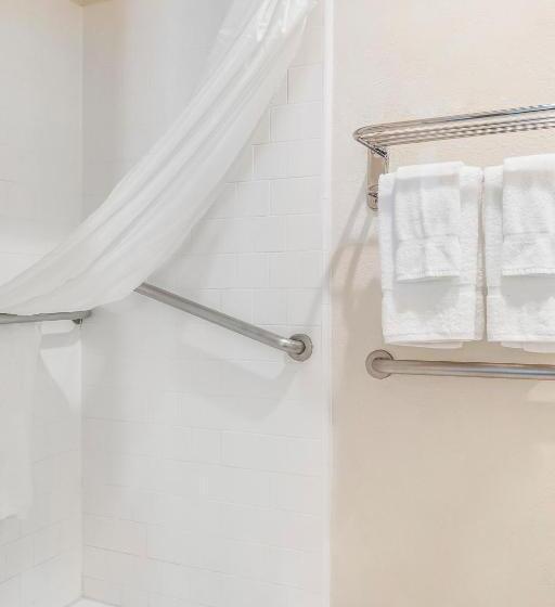 غرفة قياسية لذوى الاحتياجات الخاصة, Golden Sails