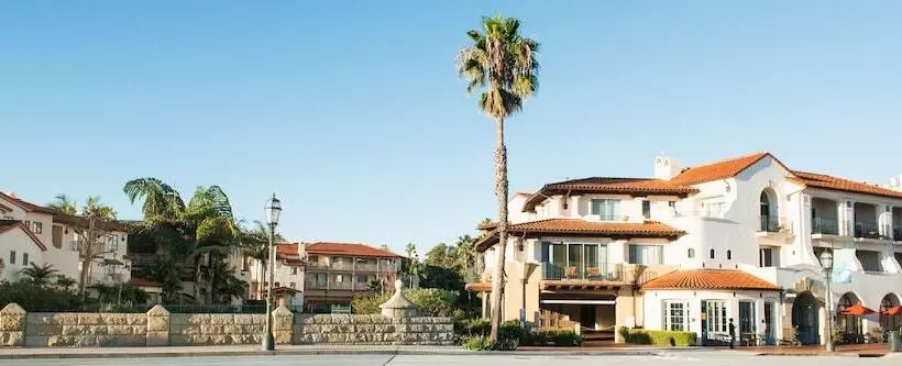اتاق لوکس, Harbor View Inn