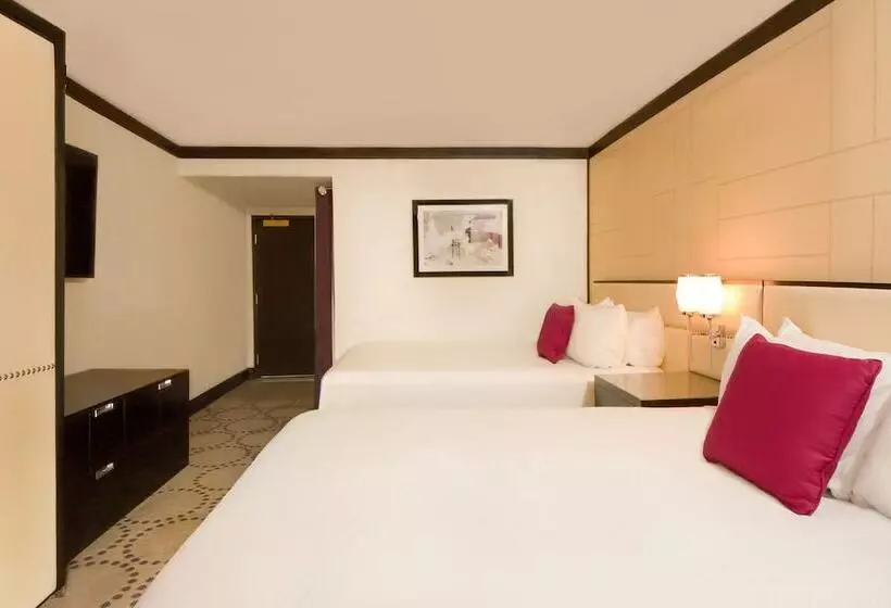 اتاق پرمیوم, Harrah S Laughlin Beach Resort & Casino