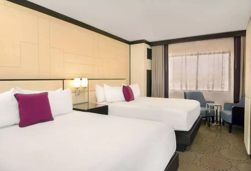 اتاق پرمیوم, Harrah S Laughlin Beach Resort & Casino