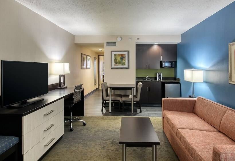 جناح, Holiday Inn & Suites Atlanta Airport North, An Ihg