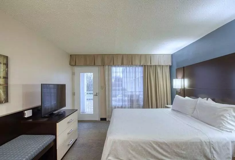 سوئیت با بالکن, Holiday Inn & Suites Atlanta Airport North By Ihg