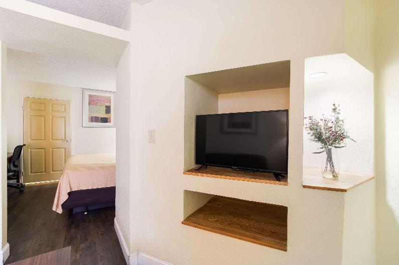 جناح سرير كينج, Quality Inn & Suites Conference Center Statesboro Historic District