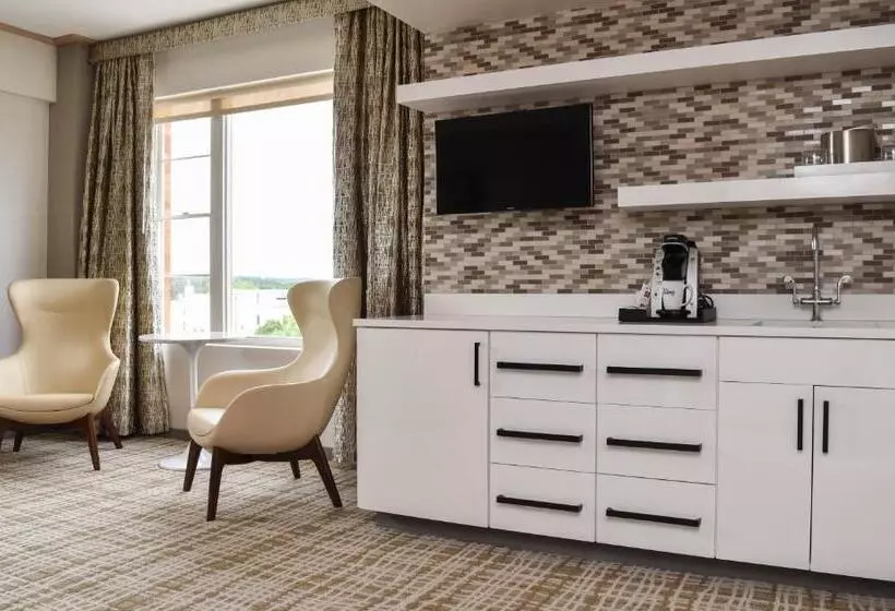 Executive-sviitti, The Fredonia