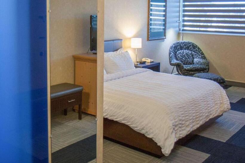 חדר סטנדרט עם מיטת קינג, The Rushmore Hotel & Suites; Bw Premier Collection