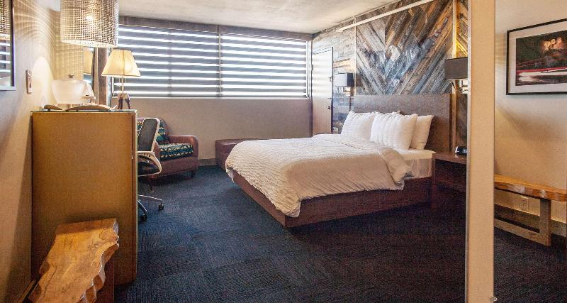 חדר סטנדרט עם מיטת קינג, The Rushmore Hotel & Suites; Bw Premier Collection