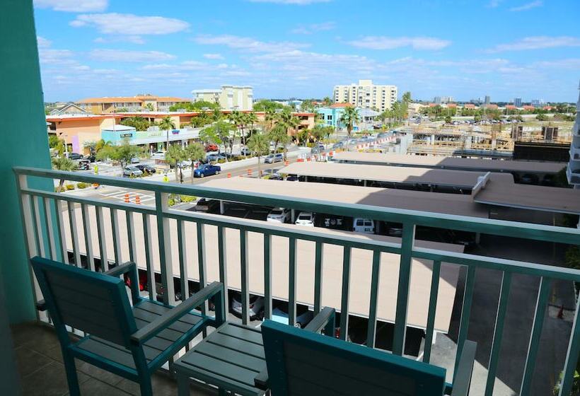 غرفة قياسية سرير مزدوج مطلة على المدينة, Winter The Dolphin S Beach Club, Ascend Hotel Collection