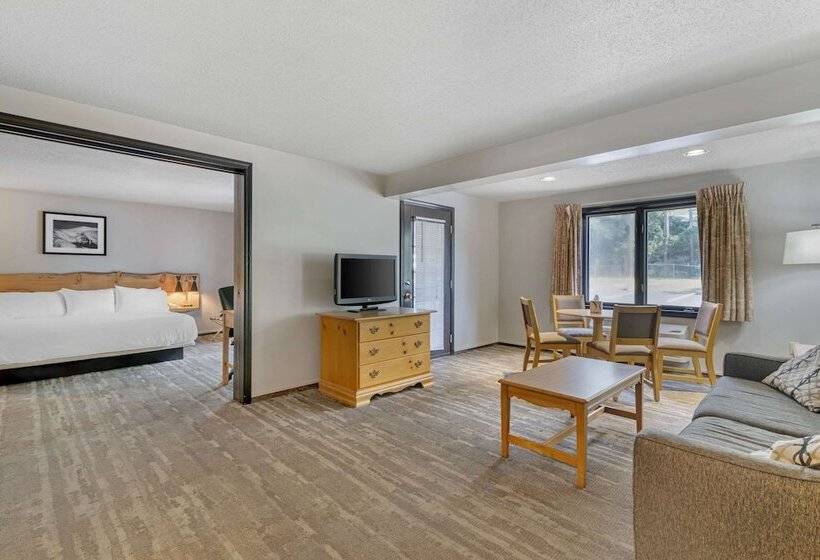 자쿠지 스위트, Green Granite Inn, Ascend Hotel Collection