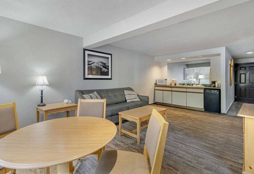 带按摩浴盆的套房, Green Granite Inn, Ascend Hotel Collection